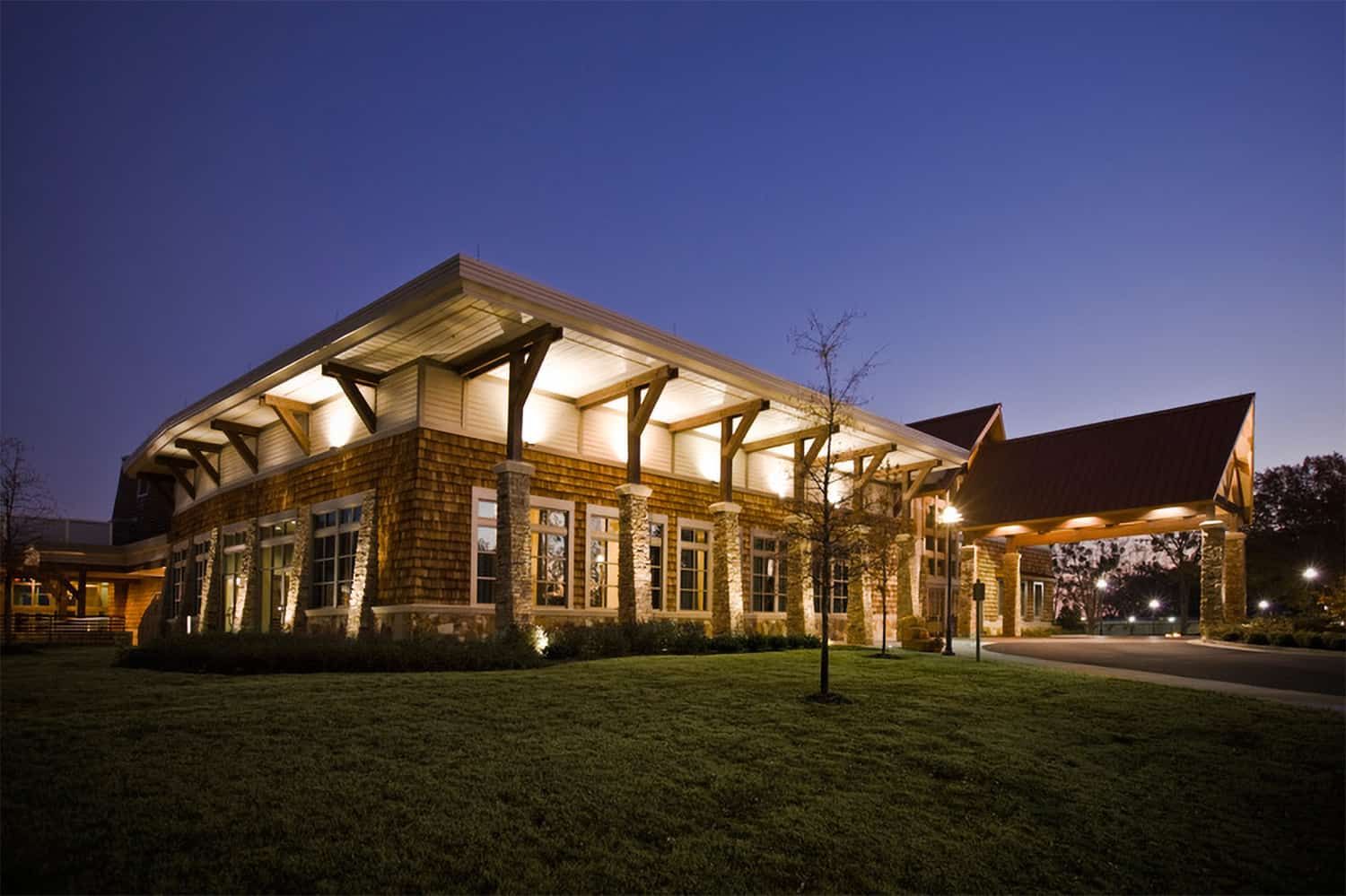 Guntersville State Park Lodge at night